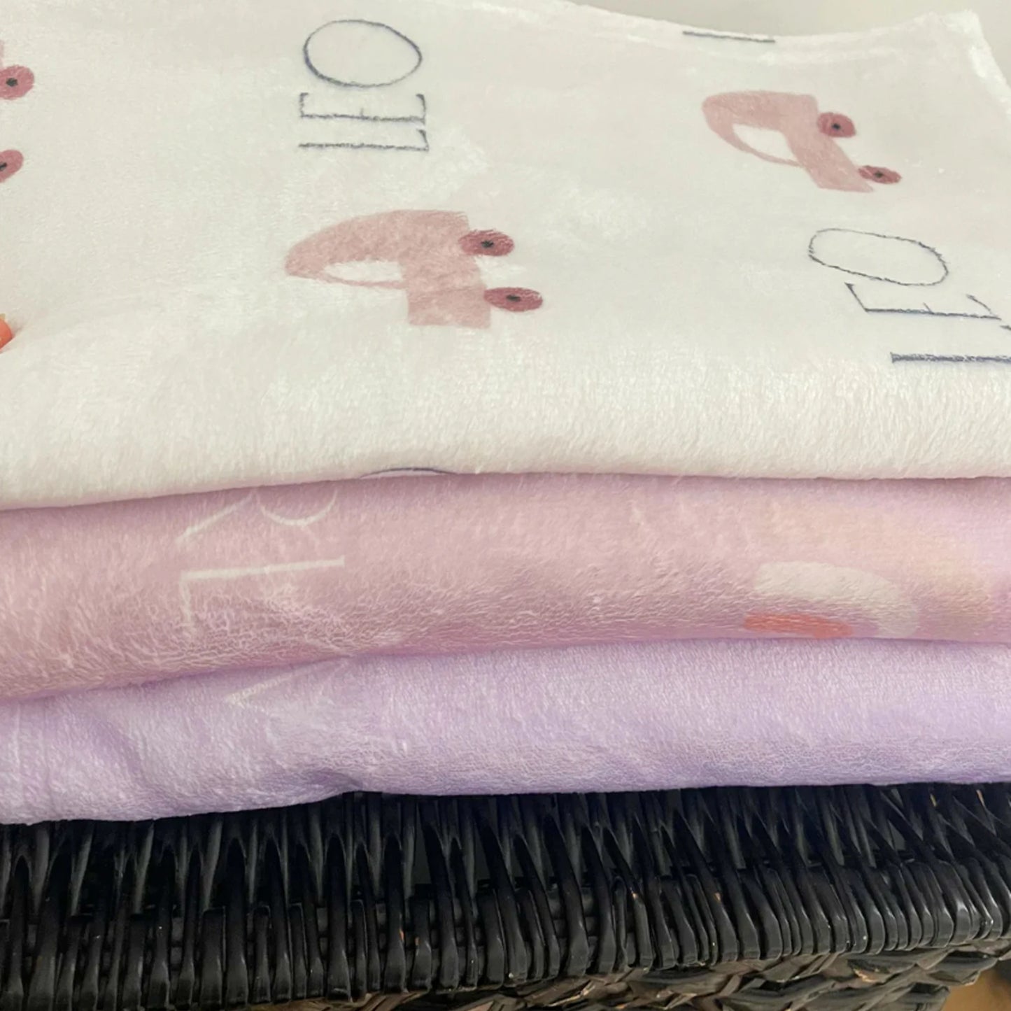 LVYZIHO 4 Color Star Pattern Personalized Name Bedding Set